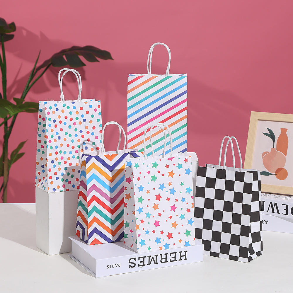 Baby Zebra Clothing - 30 stuks gestreepte kraftpapieren cadeautasjes ster